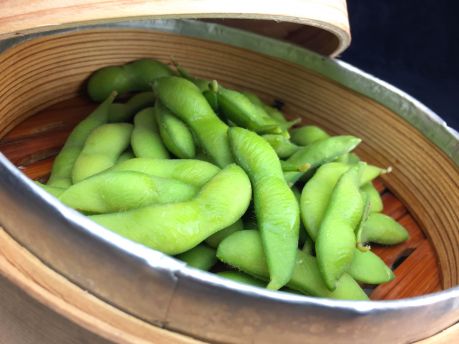 枝豆(温・冷) /長野県諏訪市の黒毛和牛もつ鍋と牛タンの居酒屋/宴屋とんぼ 